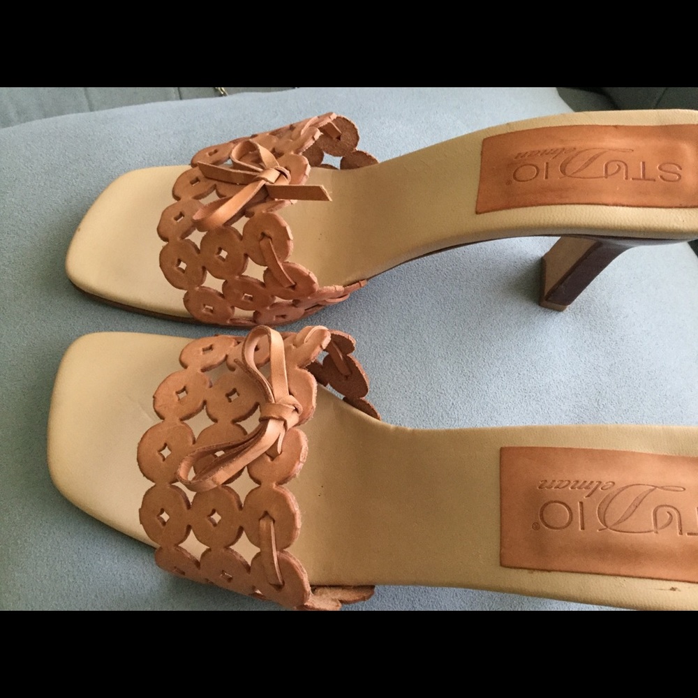 NWOT Tan Leather 3 1/2” heel Slides Sz. 10M